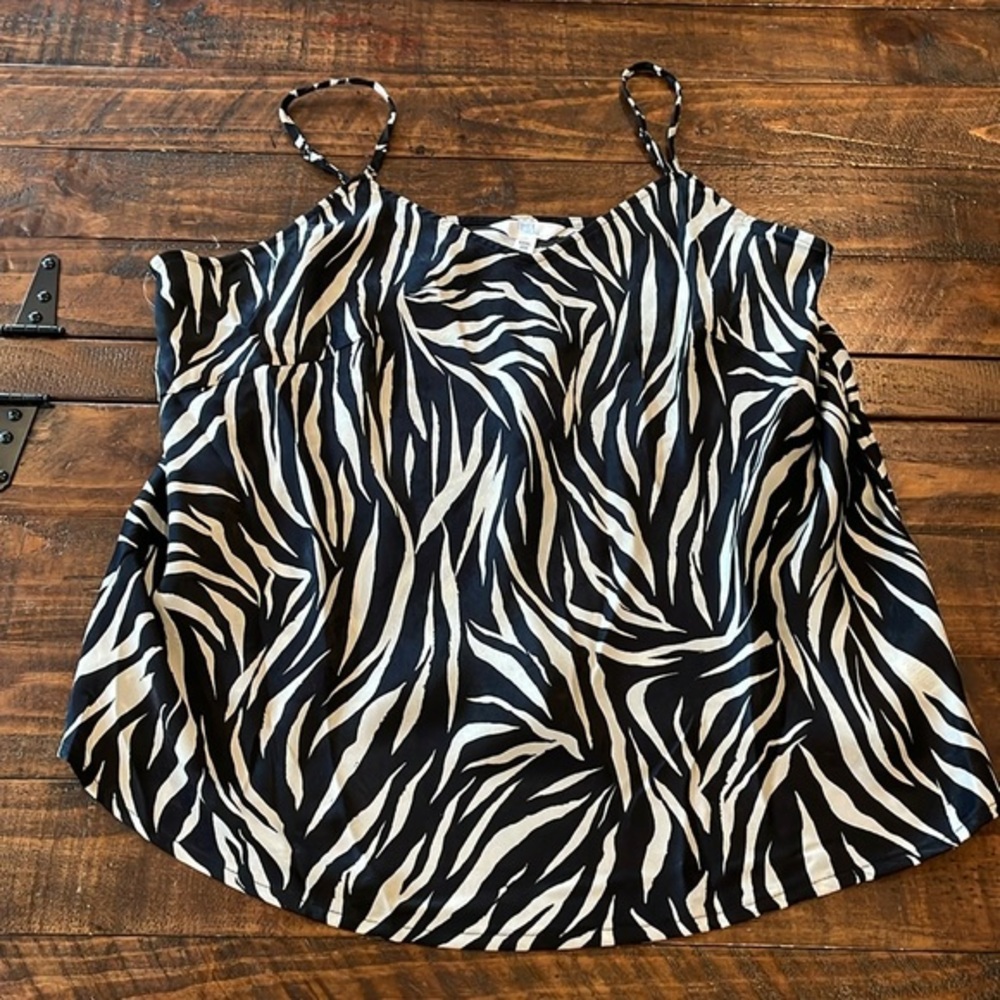 Time and Tru Zebra Print Tank Top - Black and White